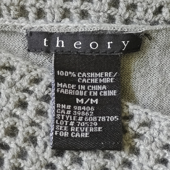 Theory women's cashmere Boat Neck Split sleeves Crochet Sweater. Medium. Pewter. - Picture 3 of 6